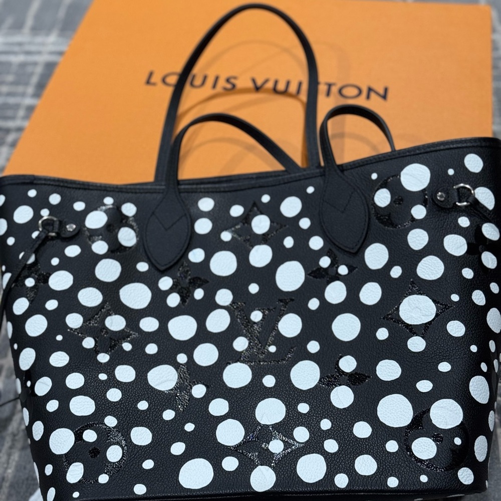 Louis Vuitton Black and White Tote Neverfull Limited Edition. Never Used. - Picture 5 of 10